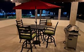 Luxury 2 Bedroom Apt 3 Min Away From The Boardwalk/Malecon